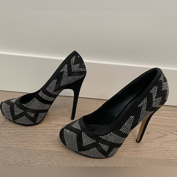 Sparkly Patterned Aldo Platforms - Picture 2 of 5